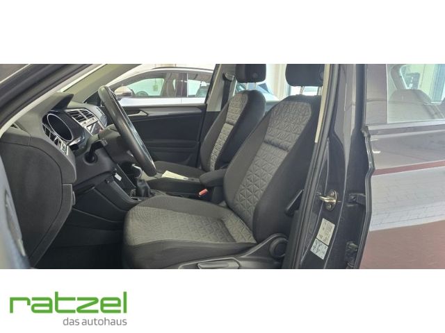 Fahrzeugabbildung Volkswagen Tiguan Life 1.5 TSI Navi LED ACC Apple CarPlay A