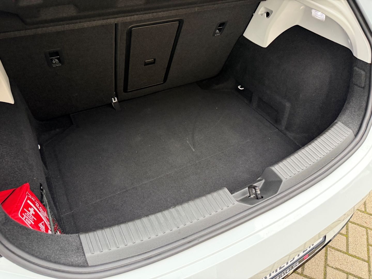 SEAT Leon FR Sportpaket El. Panodach Navi Leder Sound - Image 26