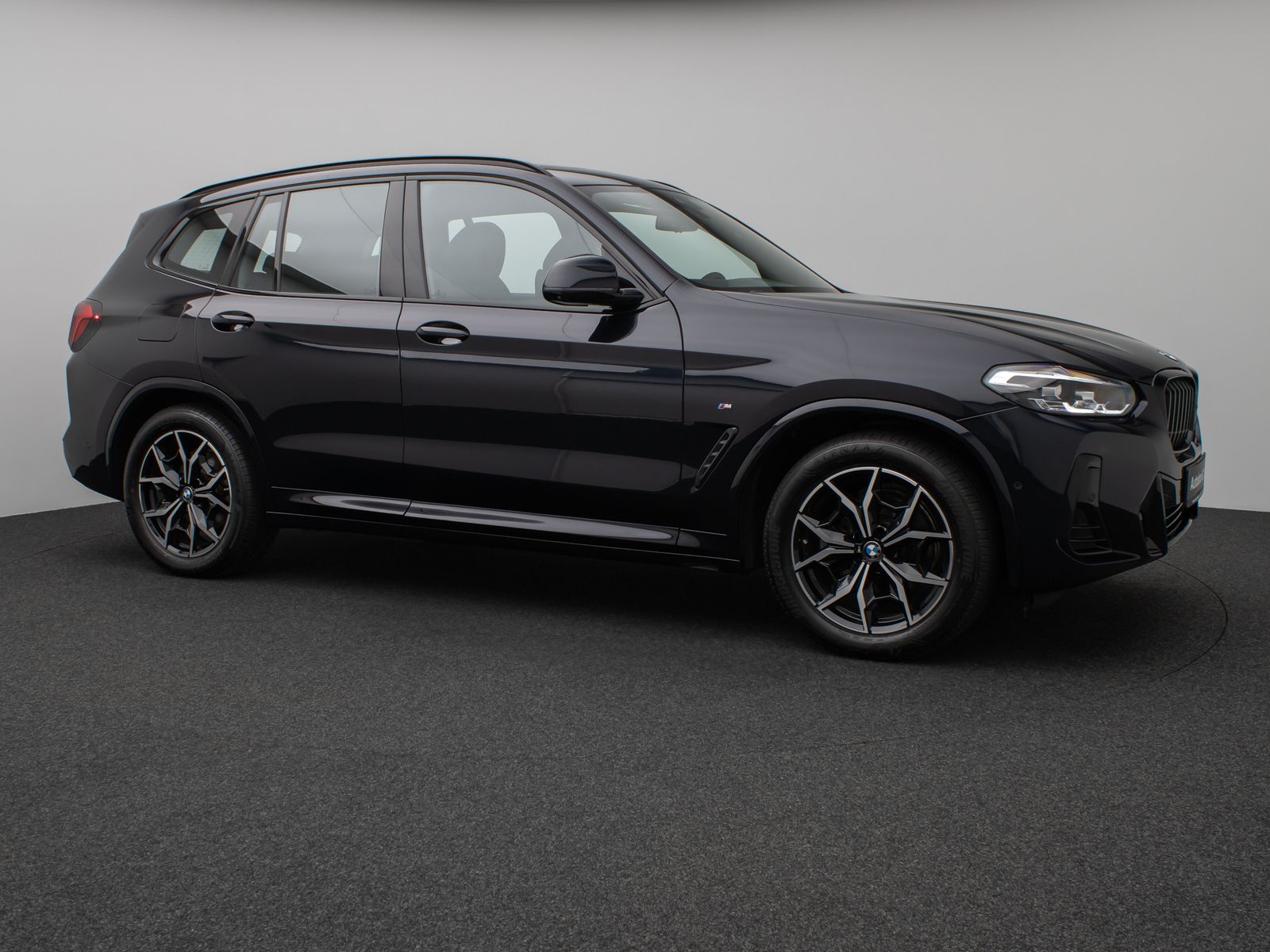 Fahrzeugabbildung BMW X3 xD20i M Sport Panorama 360°DAB HiFi Komfort