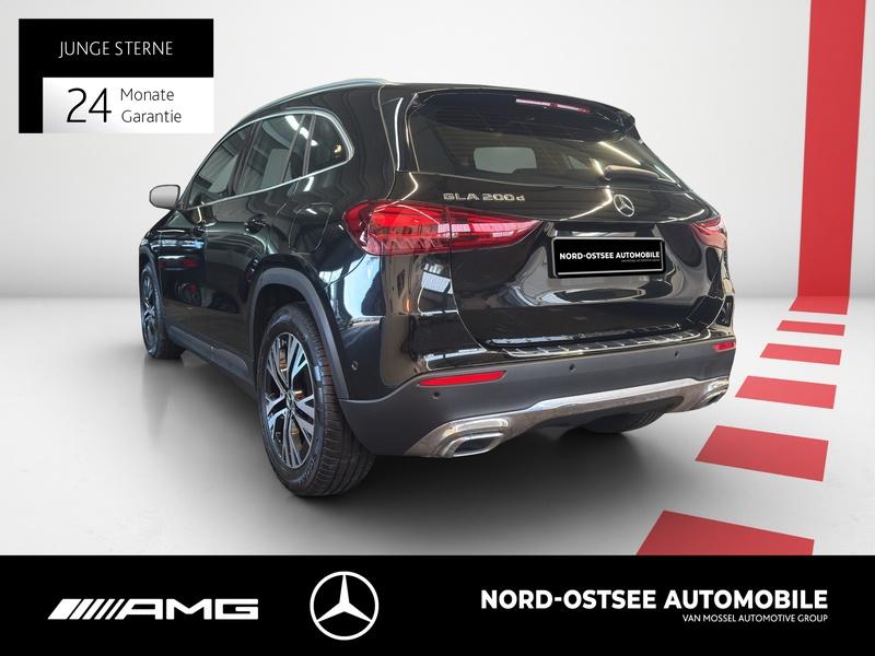 Mercedes-Benz GLA 200 d PROGRESSIVE DISTRONIC AHK SHZ KLIMA