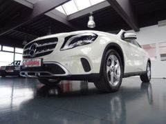 MERCEDES-BENZ GLA 180 d Urban/ Autom/ Navi/ LED/ PDC/ Panorama