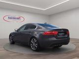 Jaguar XE 20d Aut. Portfolio - graue Jaguar XE