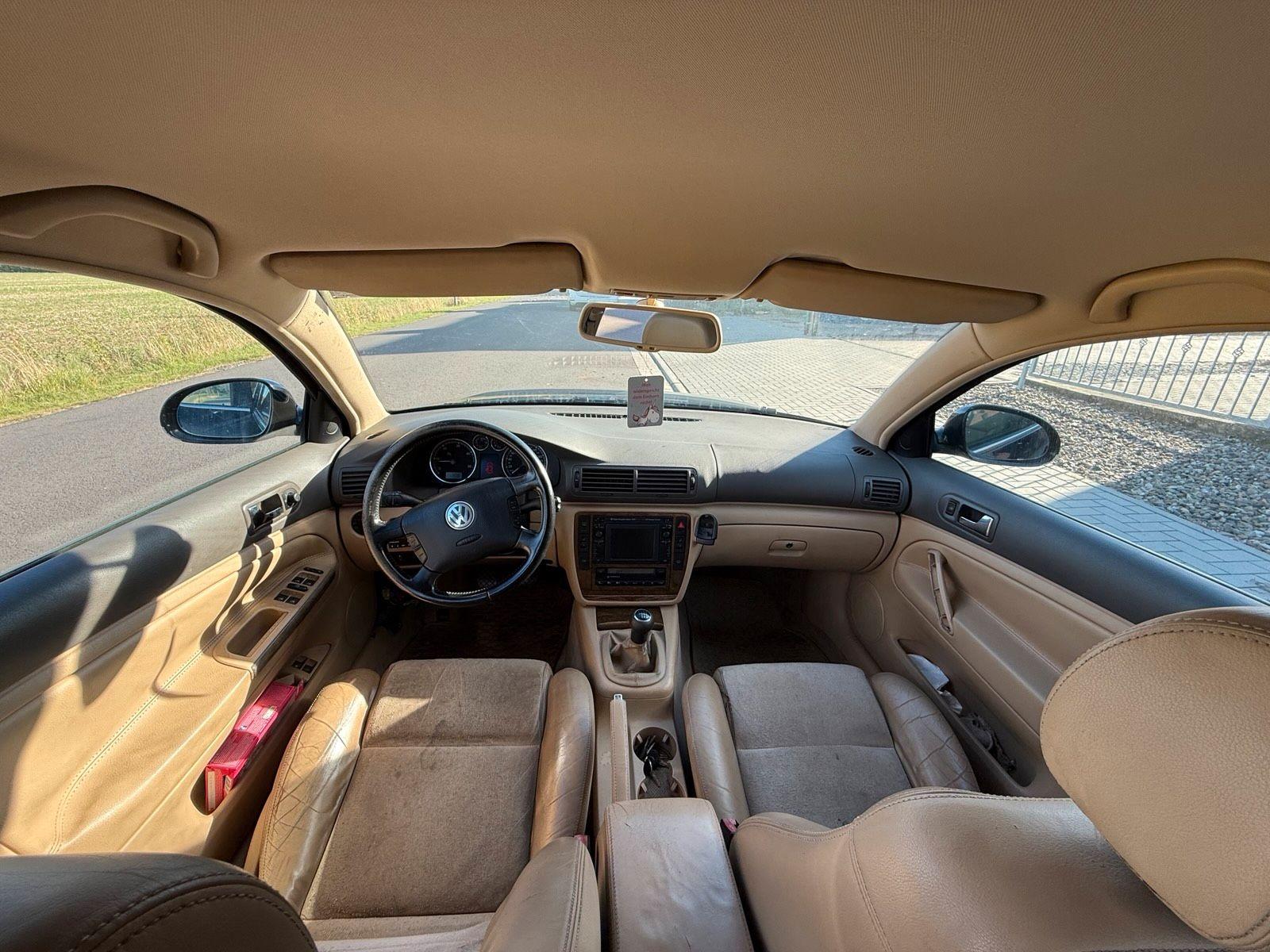 Volkswagen Passat 2004 — photo 14