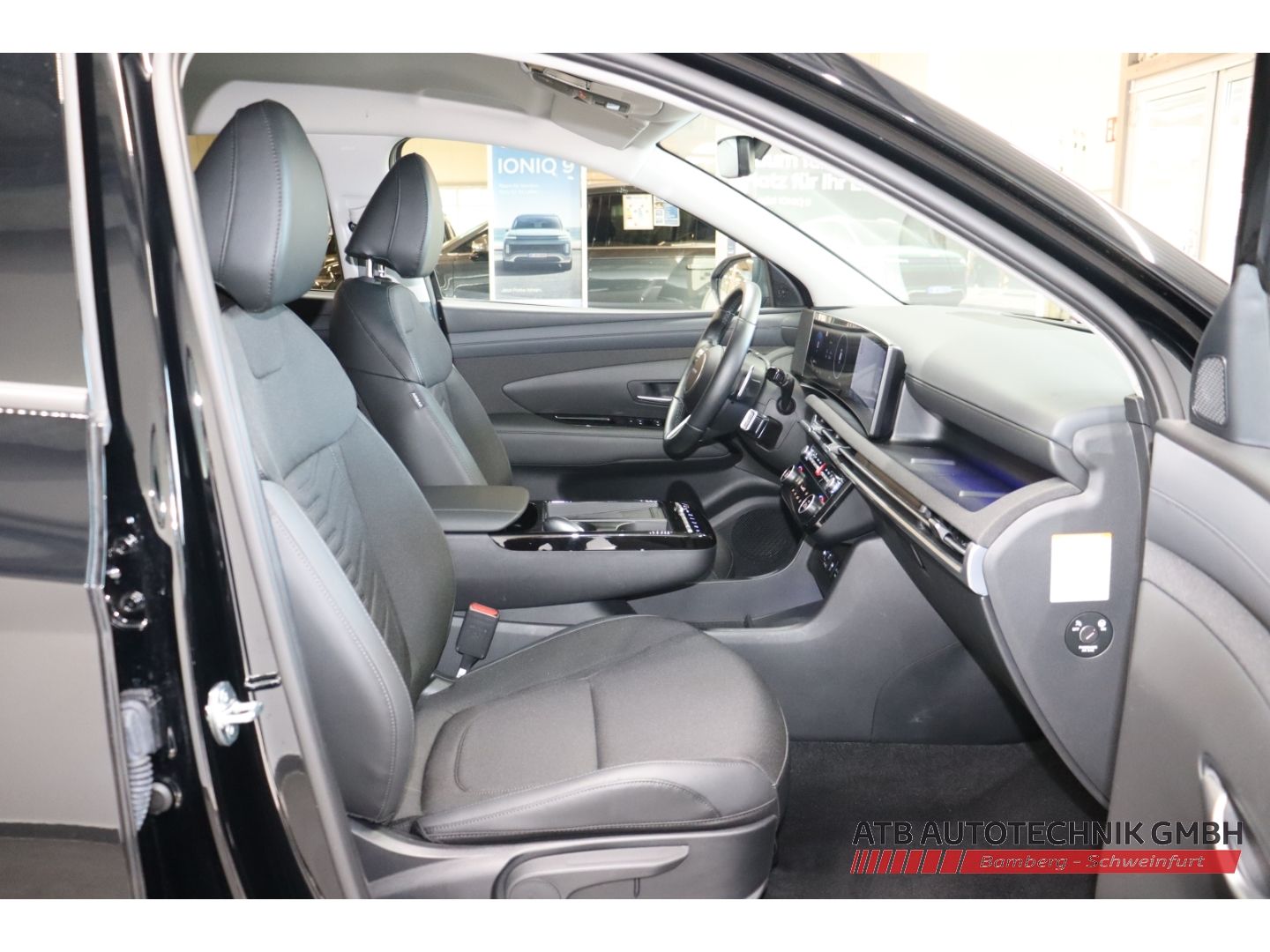 Fahrzeugabbildung Hyundai Tucson Trend 1.6 T-GDI PHEV 99,3% SOH 6-AT 4WD N