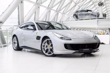 2017 Ferrari GTC4LUSSO — фото 1