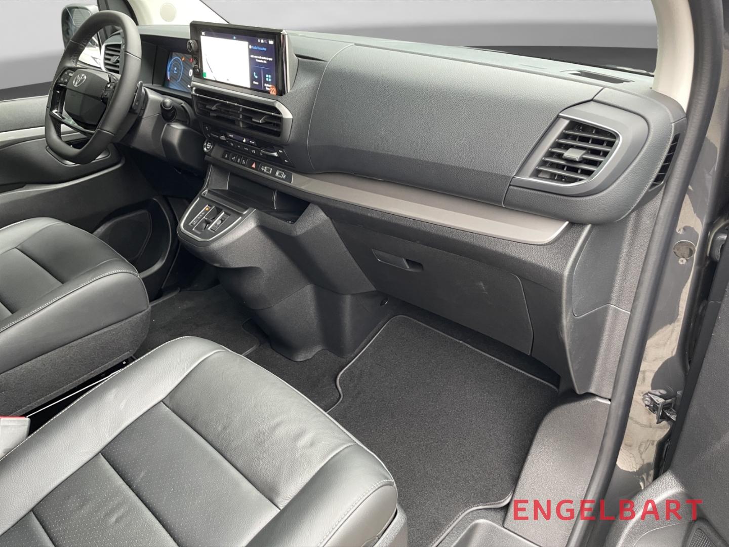 Toyota Proace Verso L1 Lounge Individual Sitze