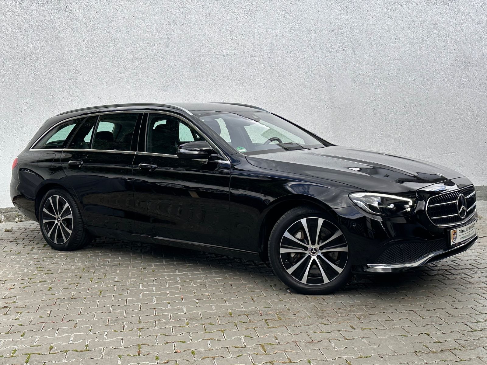 Mercedes-Benz E 300 DE T  Avantgarde 9G-TRONIC/Kamera/HUD imagem 3