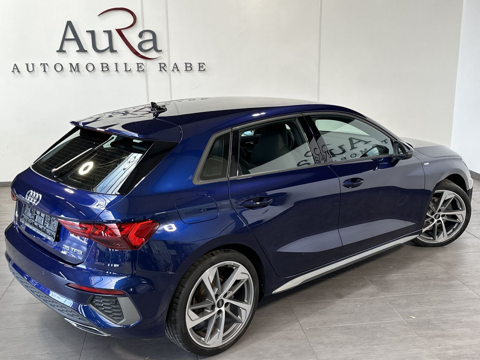Fahrzeugabbildung Audi A3 SpB 35 TFSI S-Line NAV+LED+B&O+KAM+19ZO+VCOCK