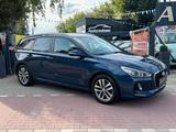 Hyundai i30 cw Family +*Navi*SHZ*Alu*Kamera*TÜV NEU - Hyundai i30: Blau, Cw