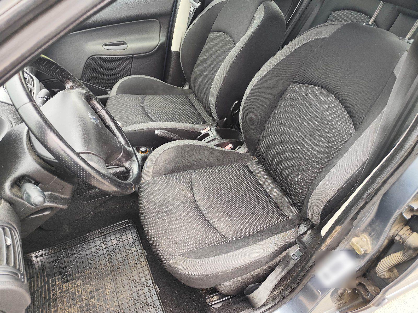 Peugeot  2006 — photo 12
