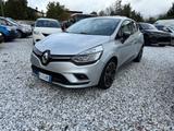 Renault Clio dCi 8V 90 CV 5 porte Duel2 EURO 6 - Renault Clio V6 mit Diesel-Antrieb