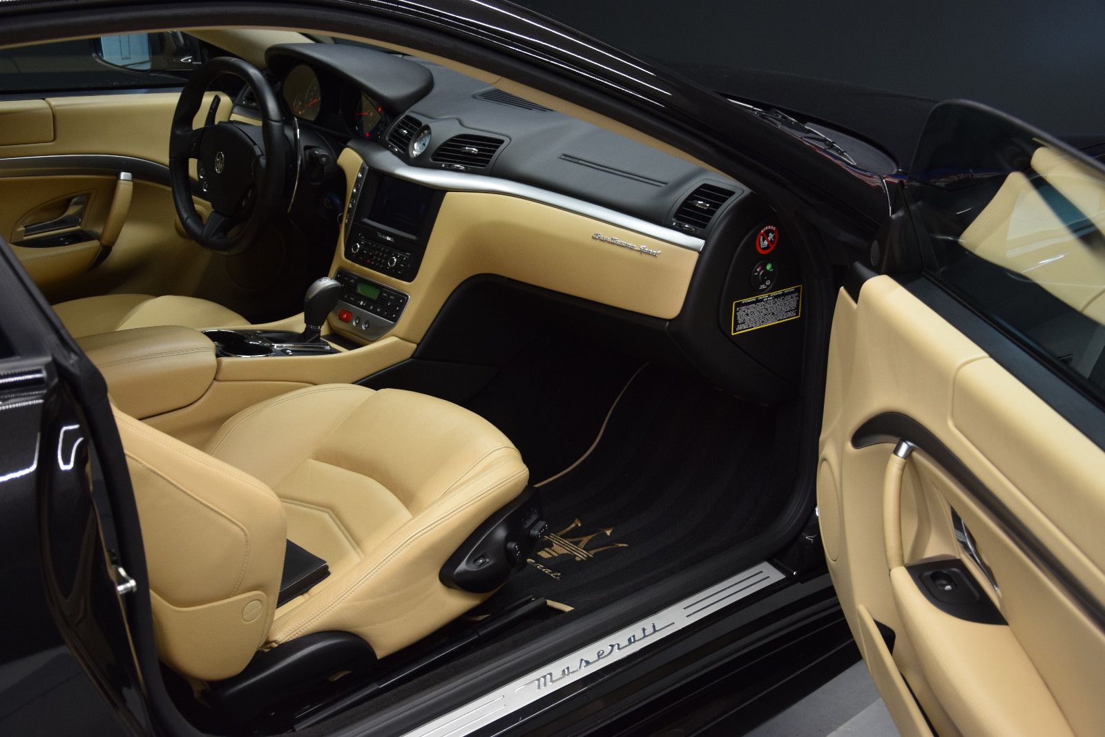 Fahrzeugabbildung Maserati Gran Turismo Sport Bi-Xenon PDC Leder Memory