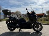 Yamaha XMAX 300 Tech Max - YAMAHA XMAX 300