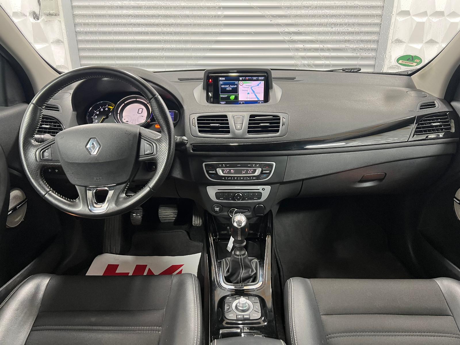 Renault Megane 2015 — photo 23