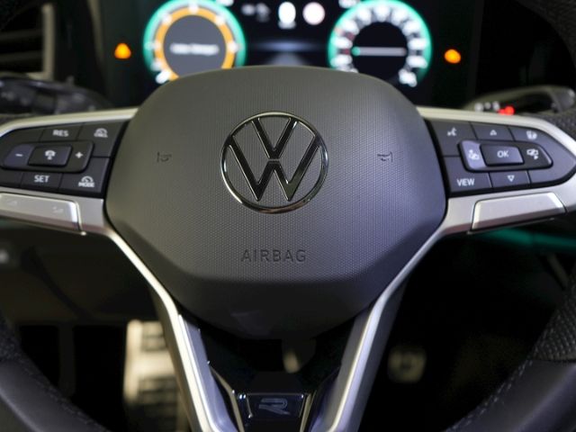 Passat Variant R-LINE TDI DSG+AHK+NAVI+LED MATRI