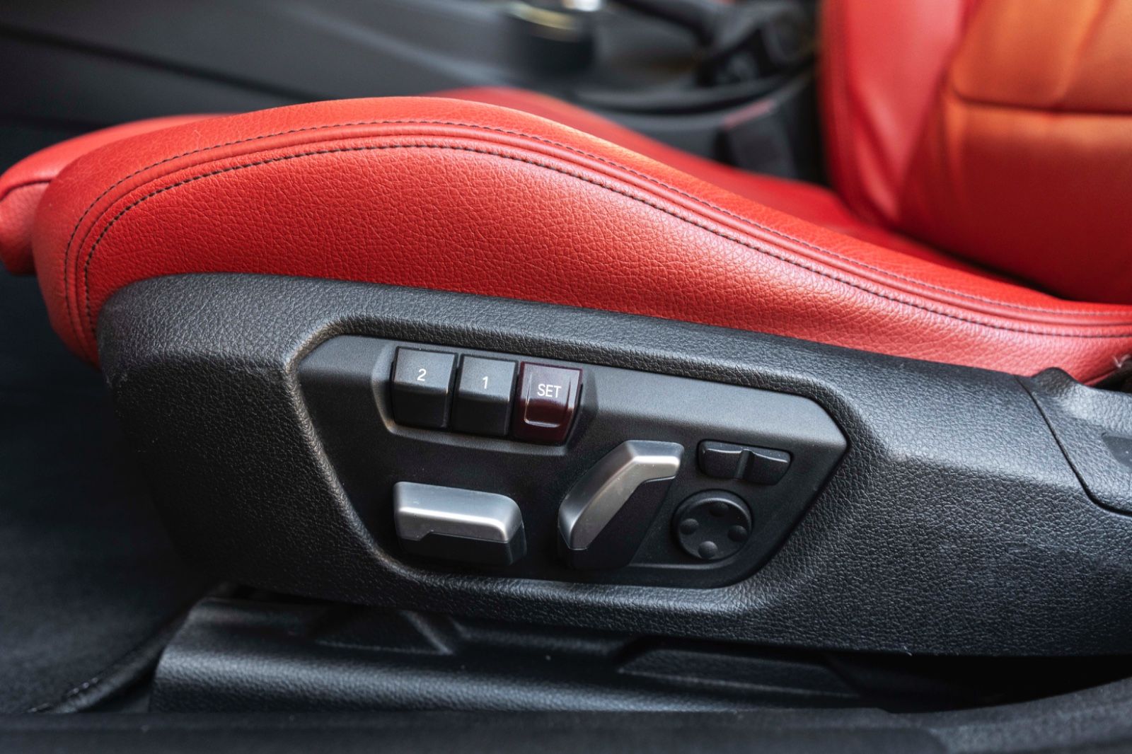 Fahrzeugabbildung BMW 435i Gc M-Performance HUD H&K LED KAM NAV ALC