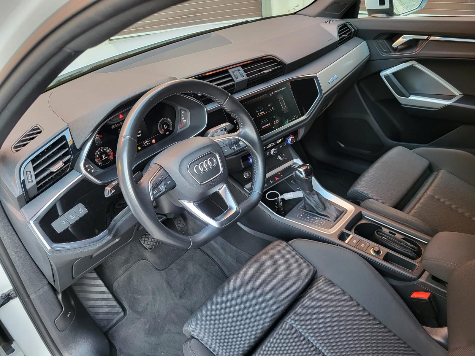 Audi Q3 35 TFSI S line