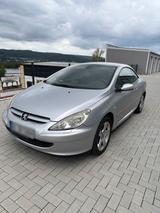 Peugeot 307 CC Cabrio | 2.0 Liter | Klima - Peugeot 307 mit Benzin-Antrieb: Cabrio, 2.0