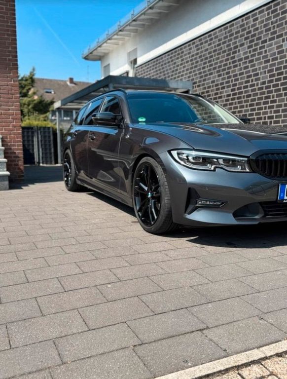 Image of BMW 318