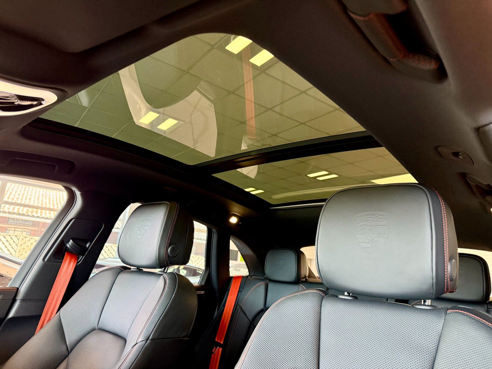 Fahrzeugabbildung Porsche Macan S Burmester/ACC/Luftfederung/Panorama/21"