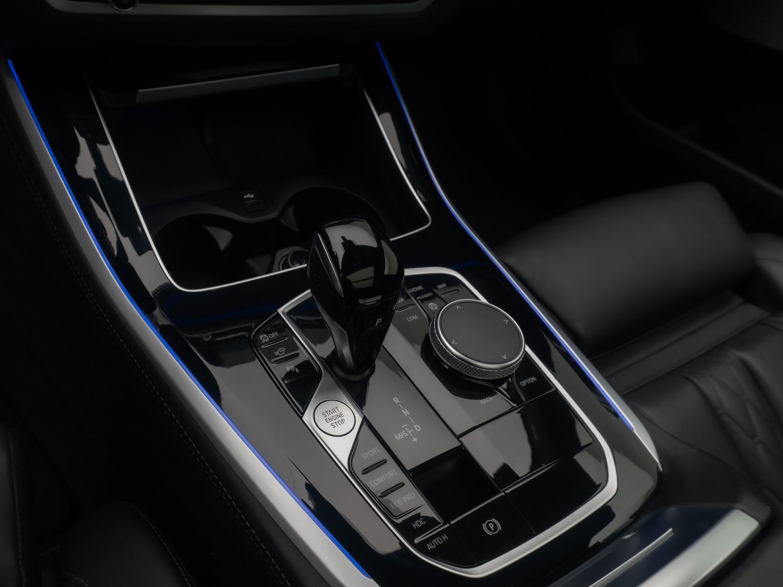 Fahrzeugabbildung BMW X5 xD40d M Sport Panorama DAB Laser 360°HUD 21Zl