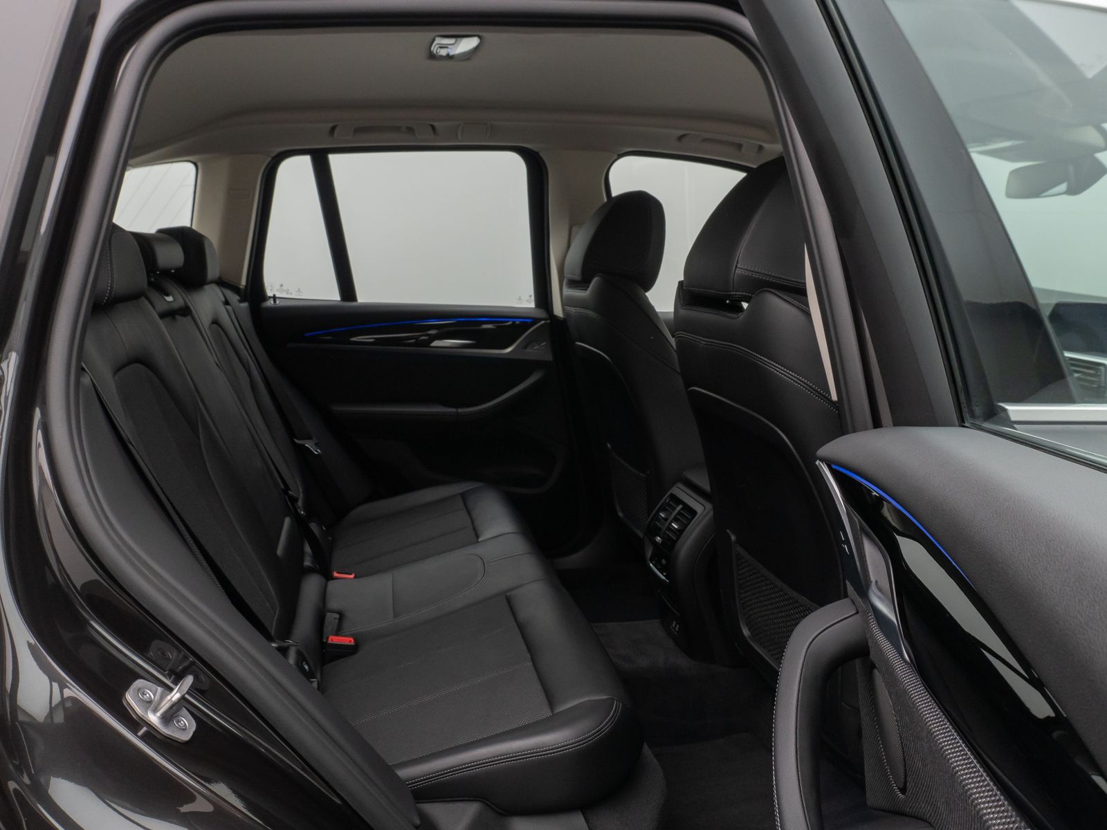 Fahrzeugabbildung BMW X3 xD20d xLine HUD DAB HiFi Lnkrhz Komfort Sport
