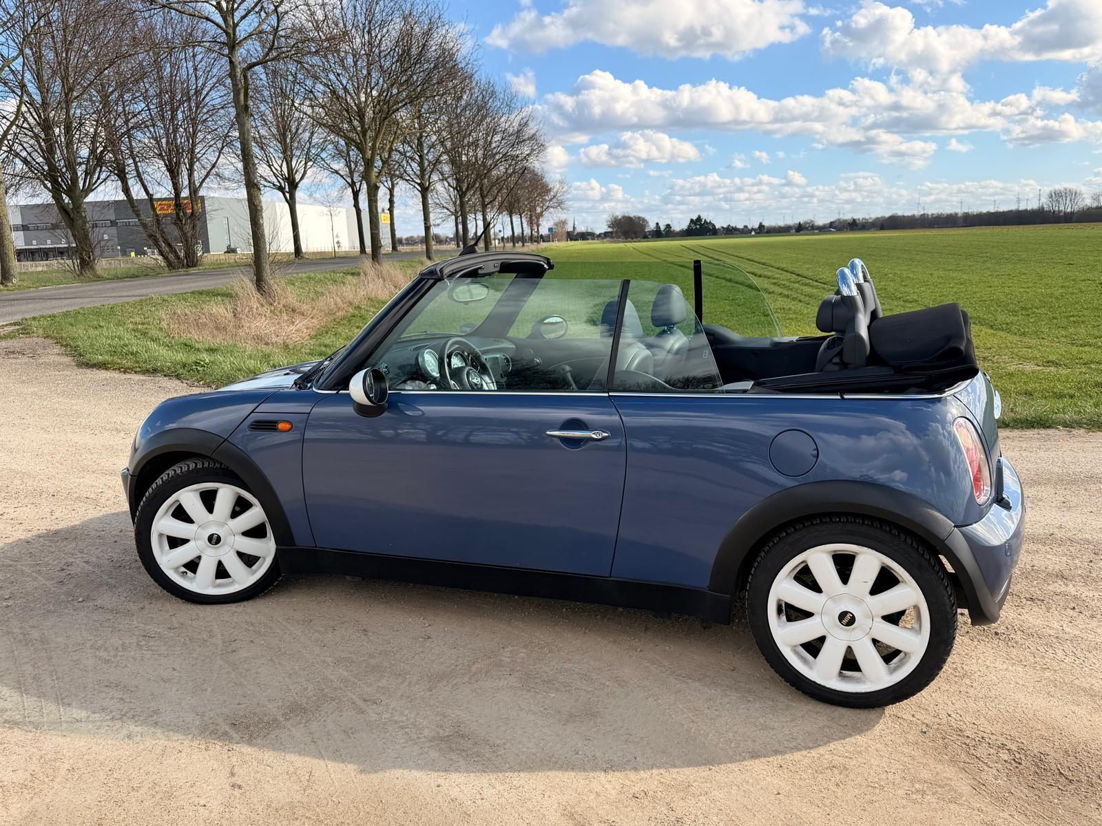 MINI Cooper Cabrio