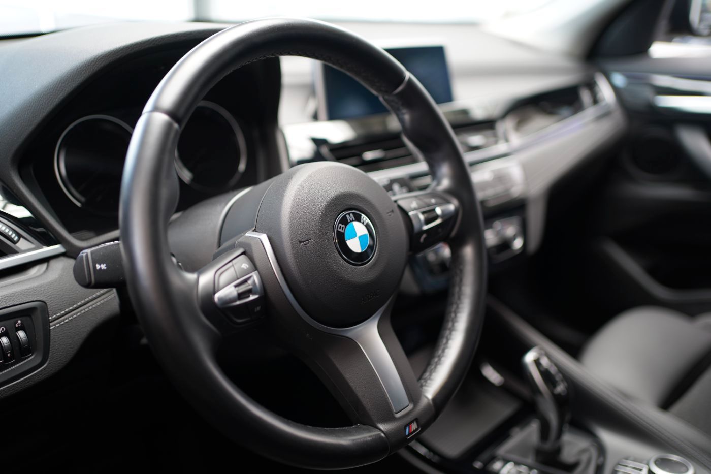 Fahrzeugabbildung BMW X1 20i Sport Line Rückfahrkamer+Navi+Sitzheiz+LE