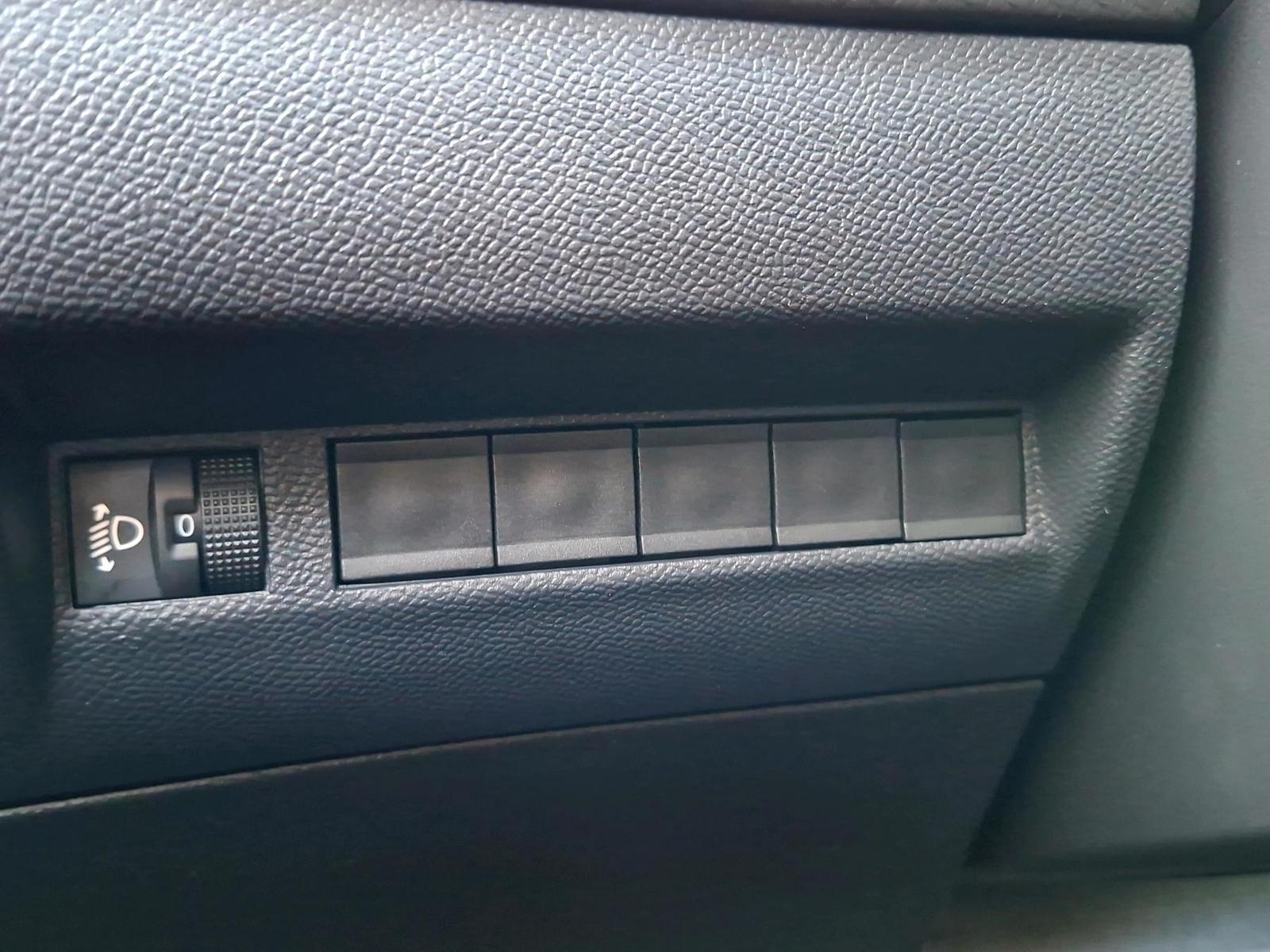 Peugeot 2008 Style Turbo 100