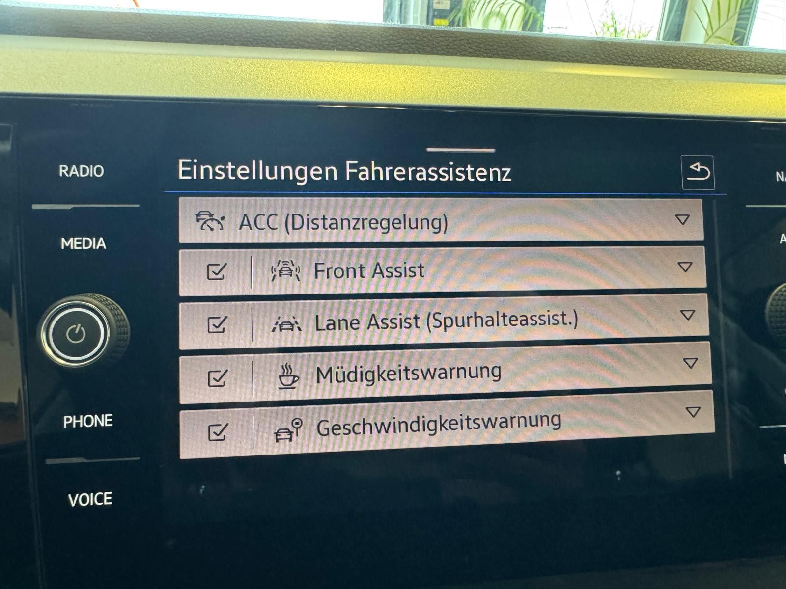 Fahrzeugabbildung Volkswagen Taigo Goal /1.HAND/WENIG KM/GARANTIE/CARPLAY