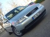 Audi A3 1.6  Attraction Klima wenig KM - gebrauchte Audi A3 aus dem Jahr 2001