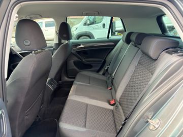 Volkswagen Golf 7  *SHZ*StartStop*LED*BT*MFL*