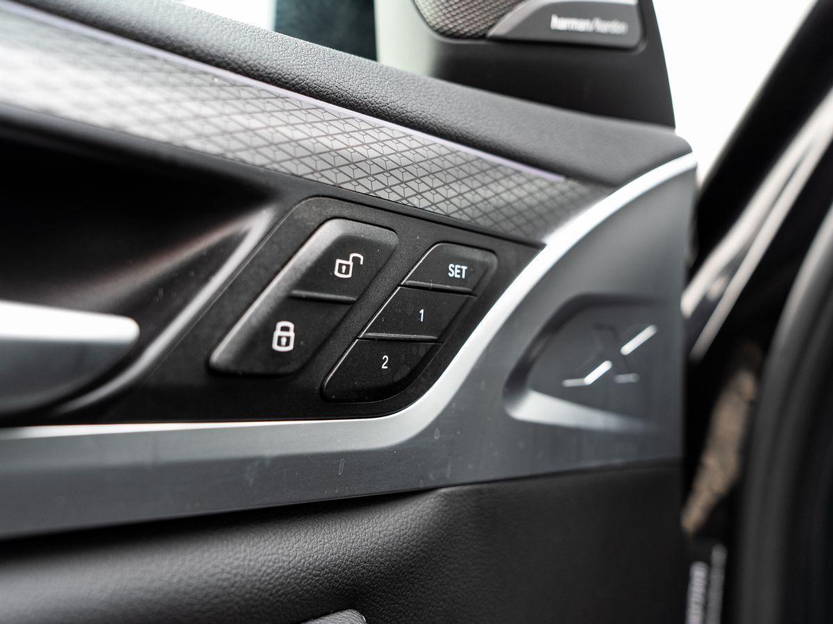 BMW X4 M40d AHK PANO ACC HuD H&K Sitzlüft KoZg 360°