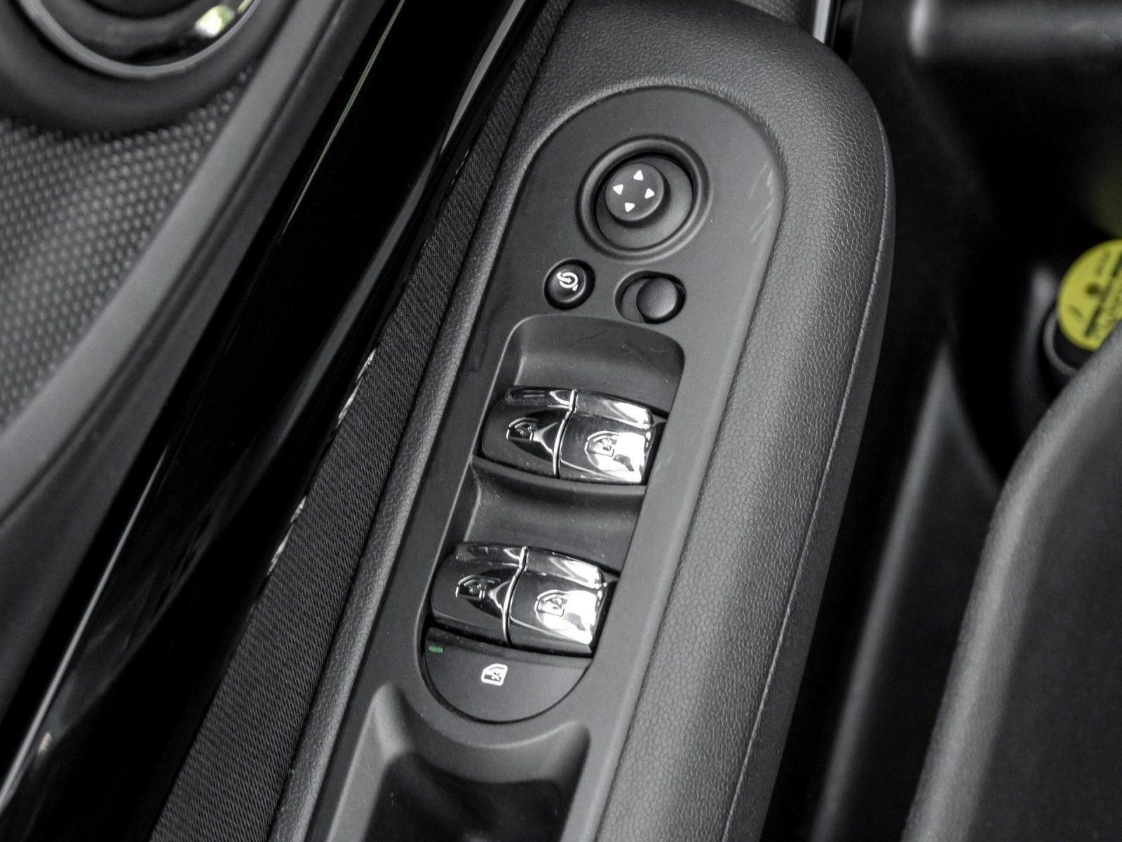 MINI Cooper Clubman ESSENTIAL TRIM+DA+KAMERA+LED+SHZ