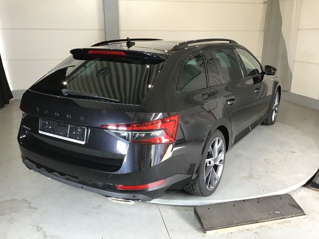 Fahrzeugabbildung Skoda Superb Combi 2.0 TSI SportLine 4x4/Navi/ACC/AHK