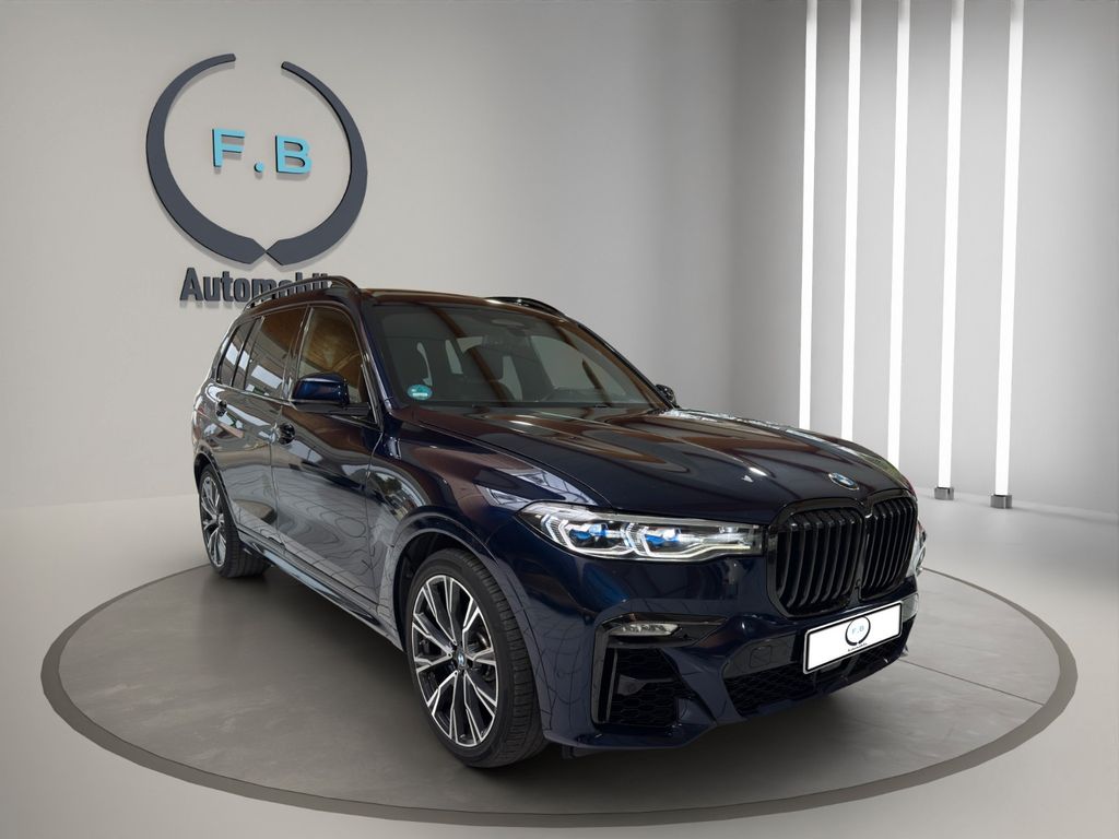 Image of BMW X7