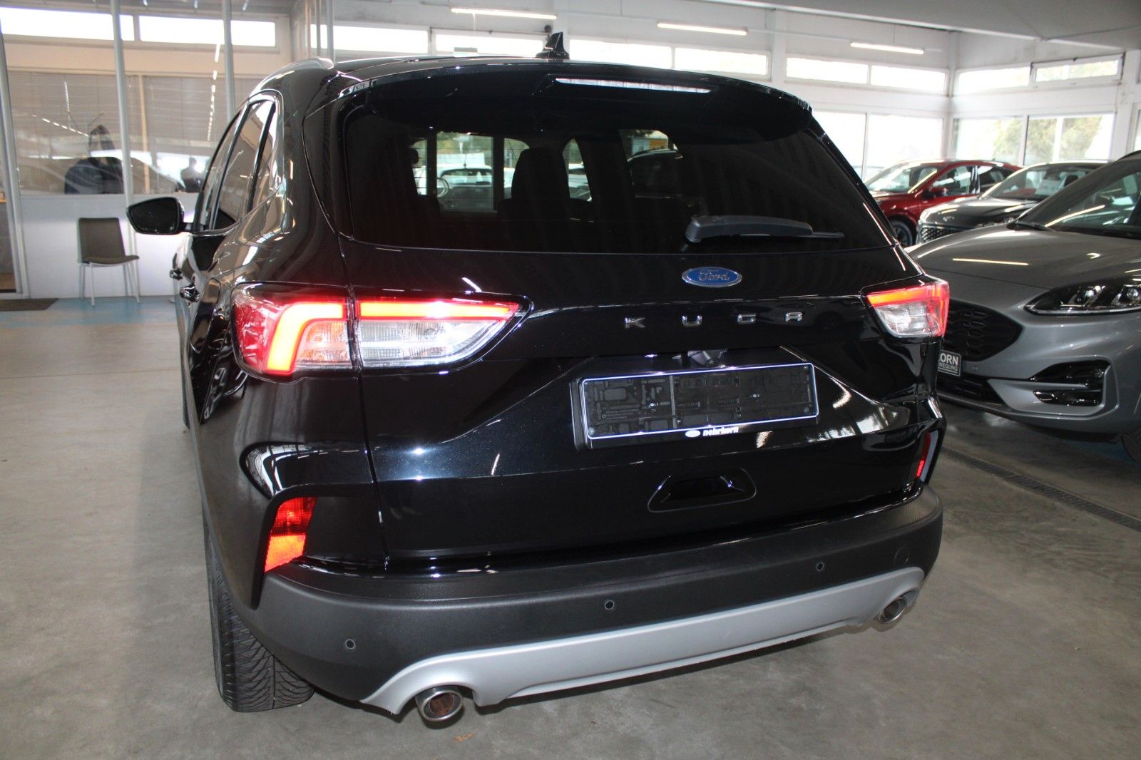 Fahrzeugabbildung Ford Kuga Titanium LED NAVI CAM WinterPaket