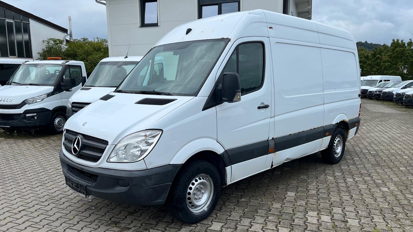 Mercedes-Benz Sprinter 209 CDI Hochdach 3-Sitzer