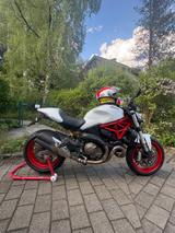 Ducati Monster 821 - DUCATI MONSTER 821