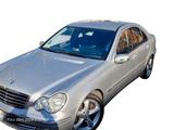 Mercedes-Benz C 180 KOMPRESSOR CLASSIC Classic - Mercedes-Benz C 180: Classic