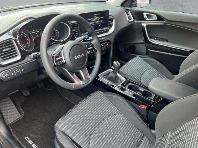 Fahrzeugabbildung Kia Ceed_sw ULTIMATE EDITION 1.0 T-GDI MILD-HYBRID *