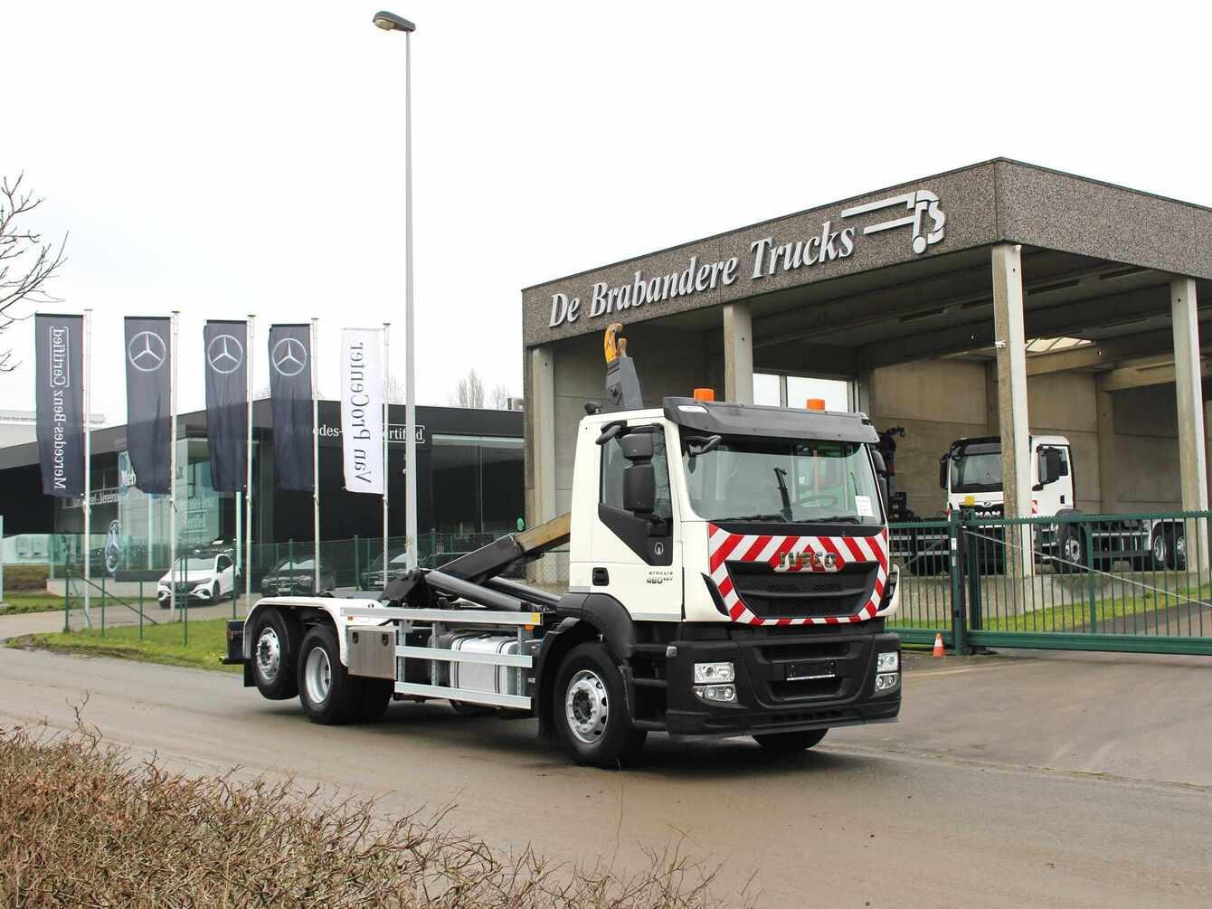 Iveco Stralis 460 6x2/4 Lift & stuuras - contain