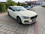 Volvo V90 B4 D Momentum TAXI Motor NEU 0km