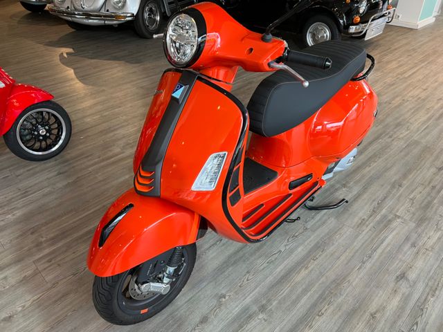 Vespa GTS 125 SuperSport nur 1300 km gelaufen