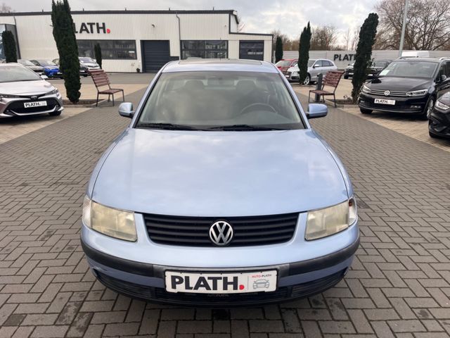 Volkswagen Passat  1.6 Export