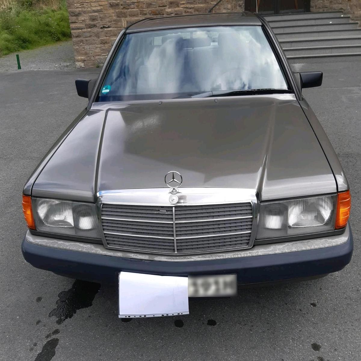 Mercedes-Benz 190