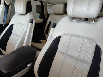 Land-Rover Range Rover Sport - 11