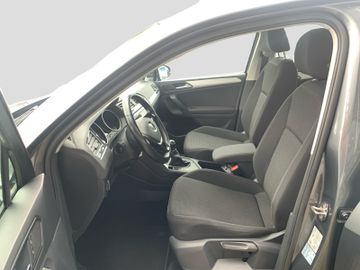 Volkswagen Tiguan - 10