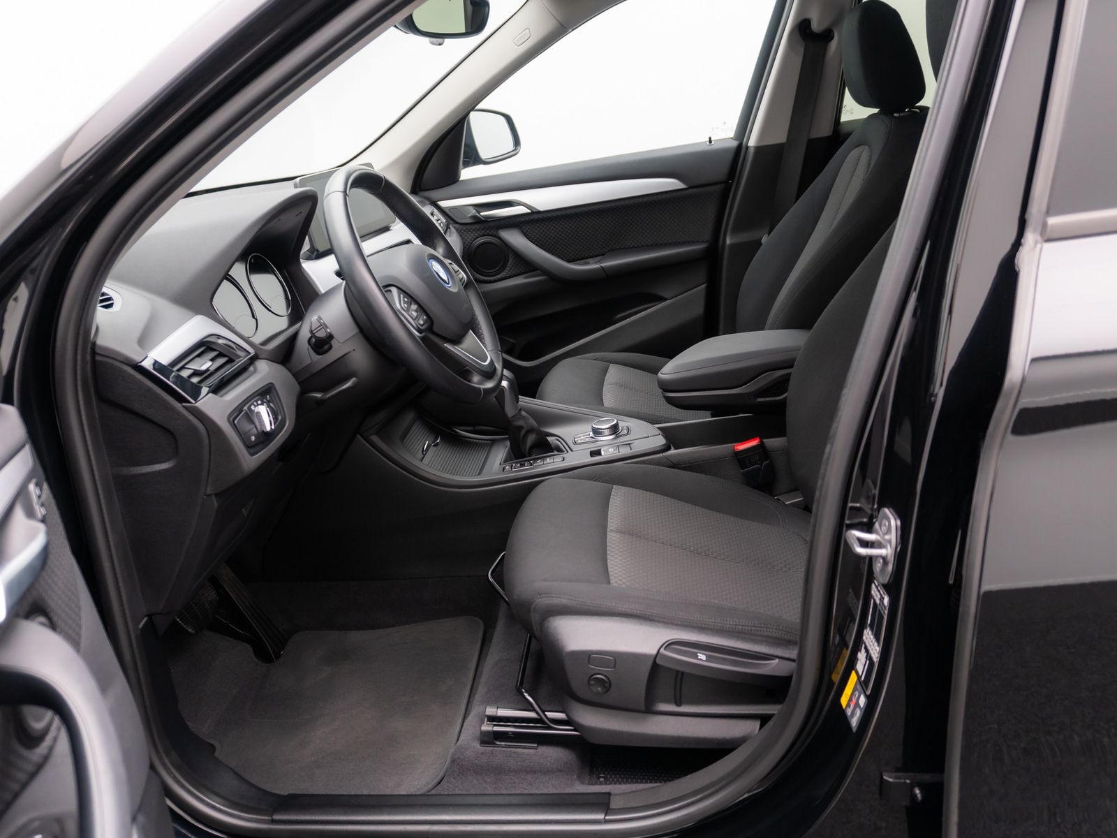 Fahrzeugabbildung BMW X1 xD25e Kamera HUD DAB Navi+ Stop&Go Komfort
