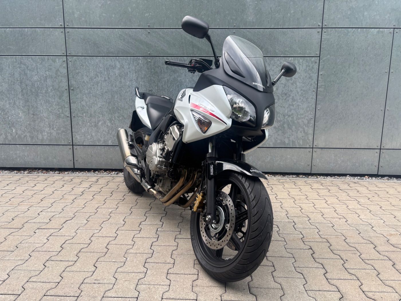 Fahrzeugabbildung Honda CBF 600 SA